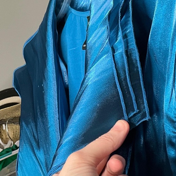 Cachet Blue Teal Satin Surplice Evening Blouse Ruched Waist 3/4 Sleeve Size 14 - Picture 10 of 10